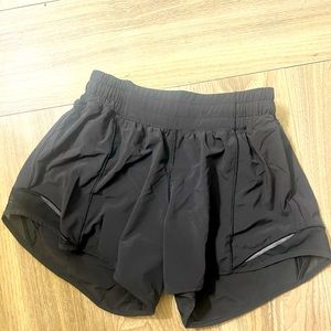 Lululemon hotty hot shorts size 2